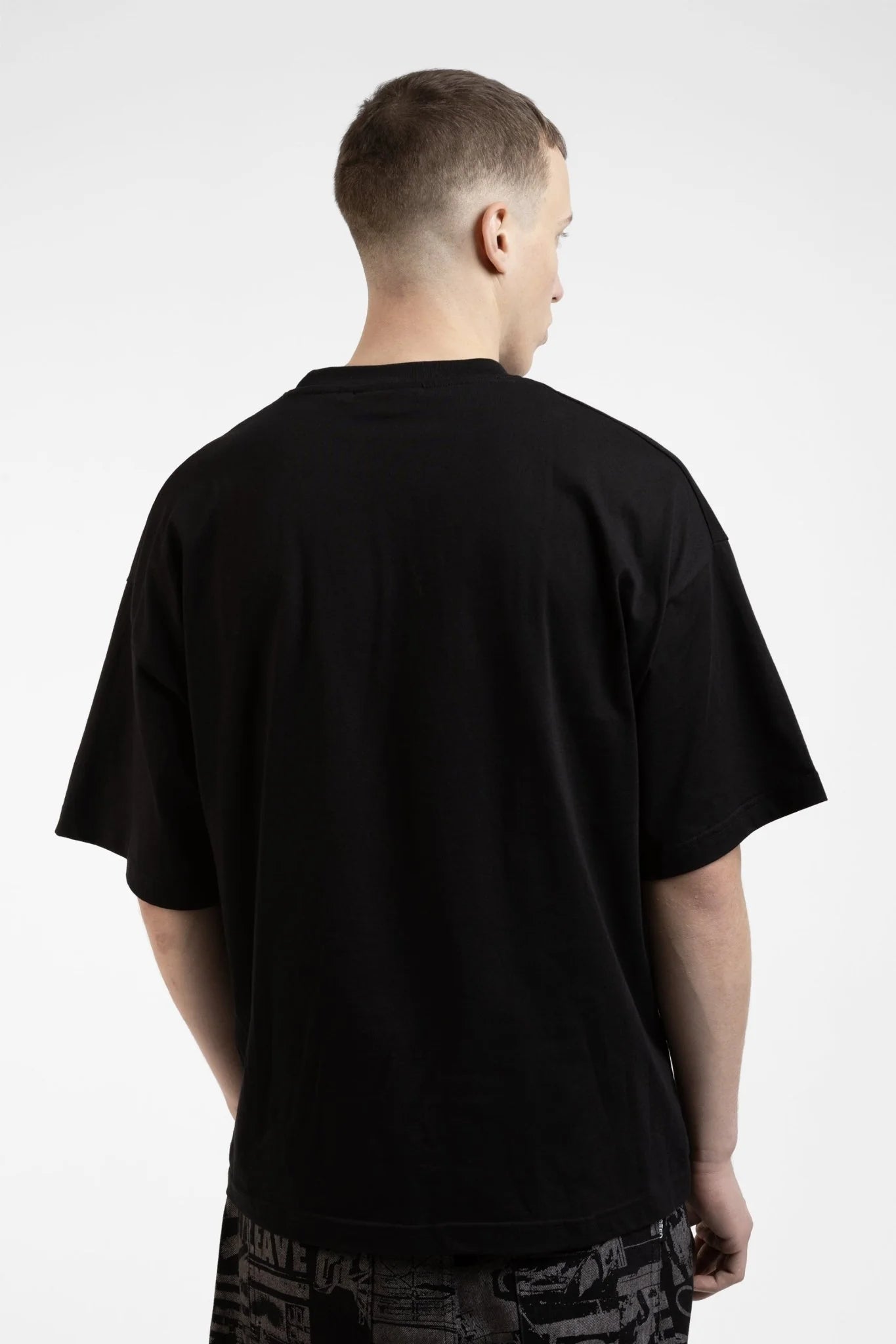 Yard Boxy T-Shirt Black