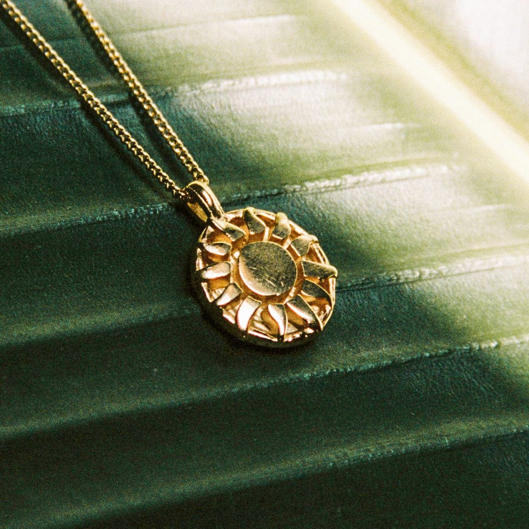 Endlessly Sun Necklace Gold